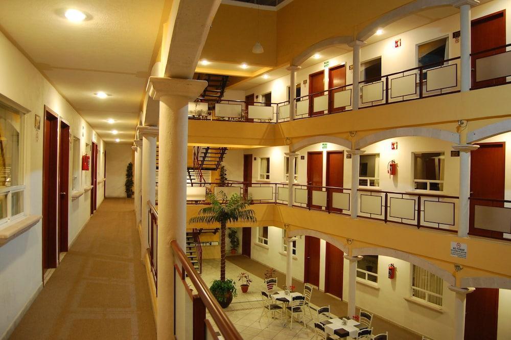 Capital O Hotel Victoria Morelia Dış mekan fotoğraf